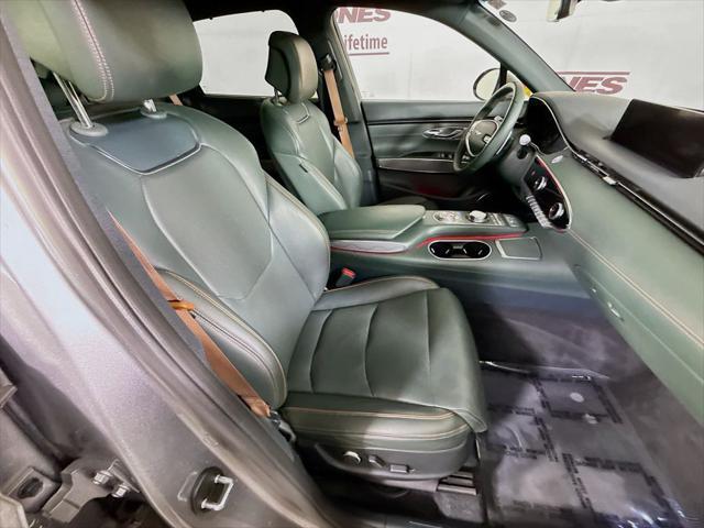 2022 Genesis Gv70 - $37,956