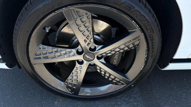 2023 Genesis GV70 2.5T Standard