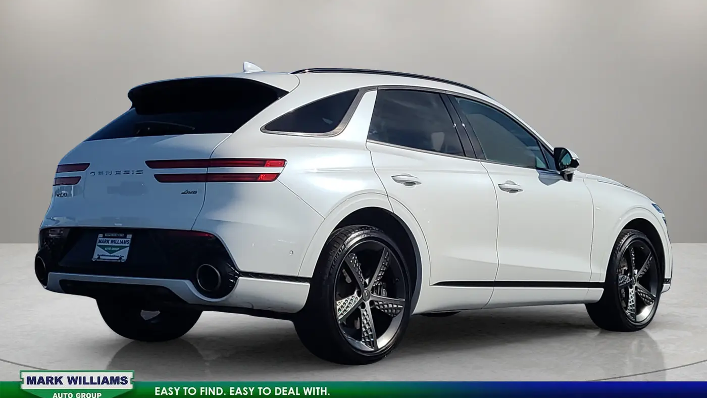 2023 Genesis GV70 2.5T Standard
