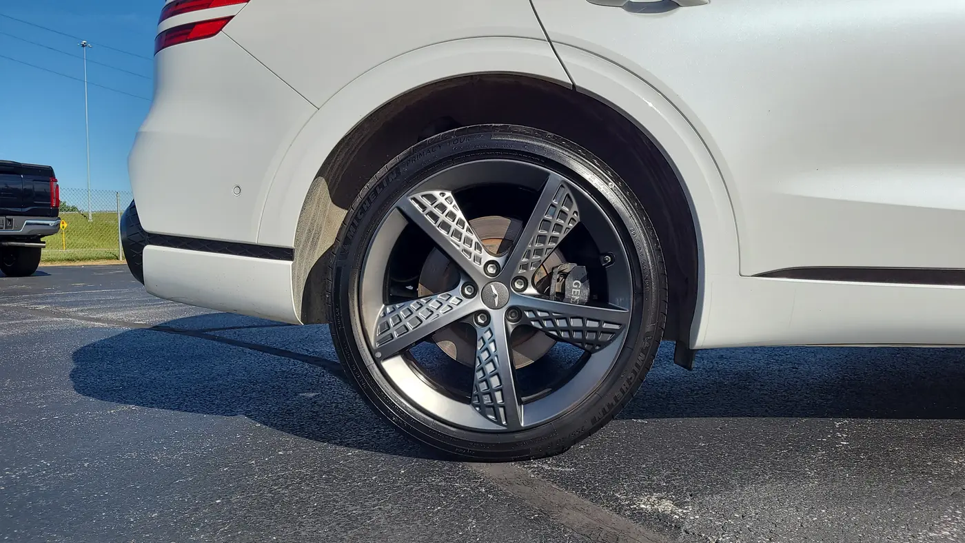 2023 Genesis GV70 2.5T Standard