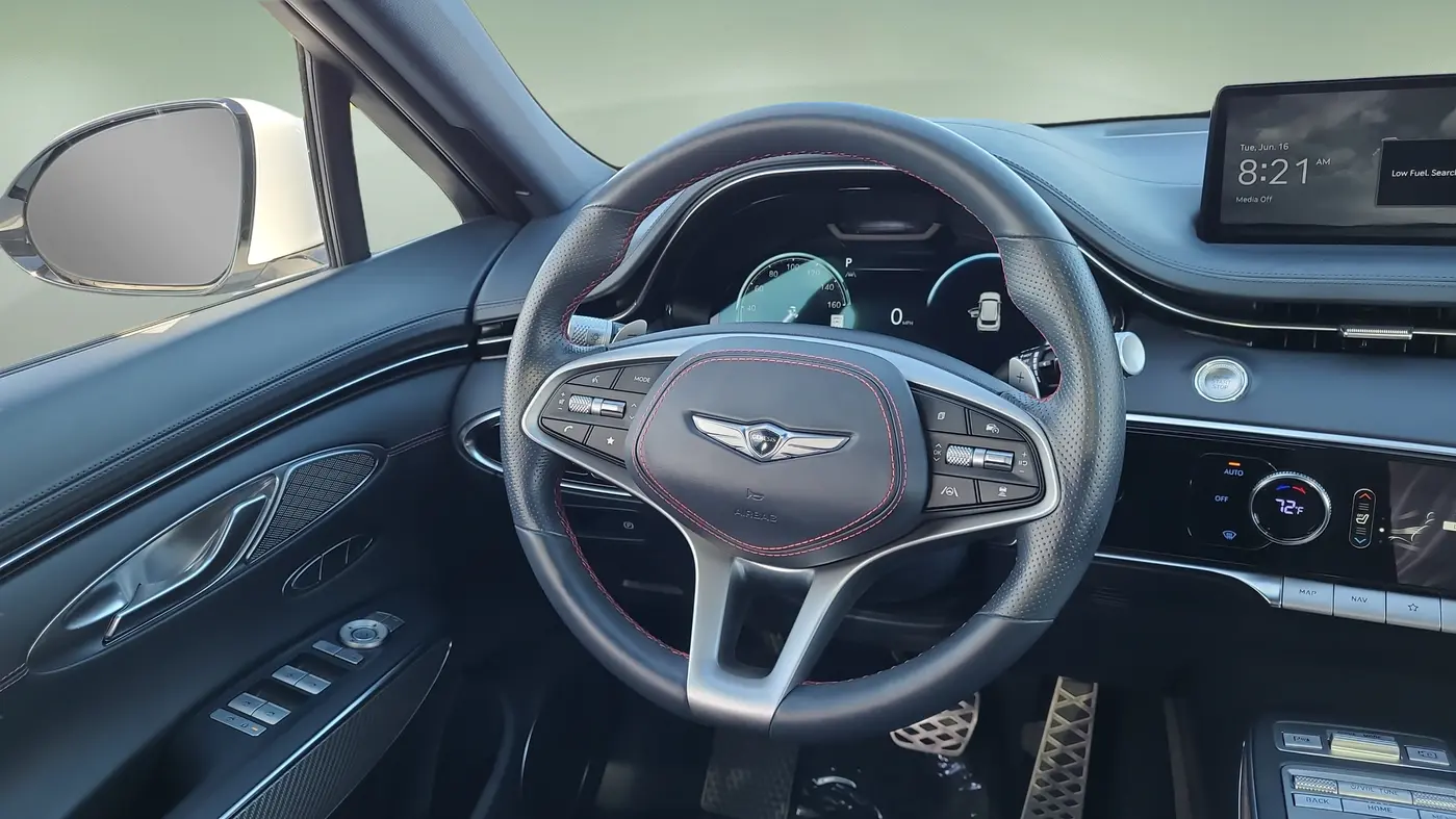 2023 Genesis GV70 2.5T Standard