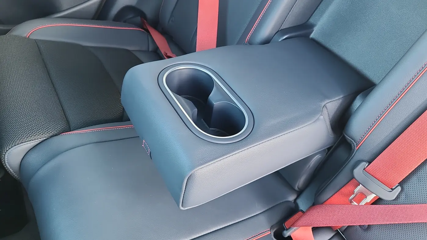 2023 Genesis GV70 2.5T Standard