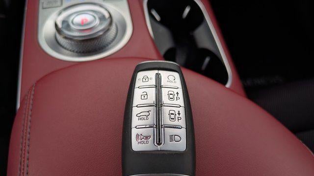 2023 Genesis GV70 2.5T Standard
