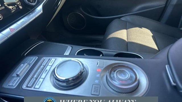 2023 Genesis GV70 2.5T Standard