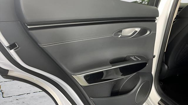 2025 Genesis GV70 2.5T Standard