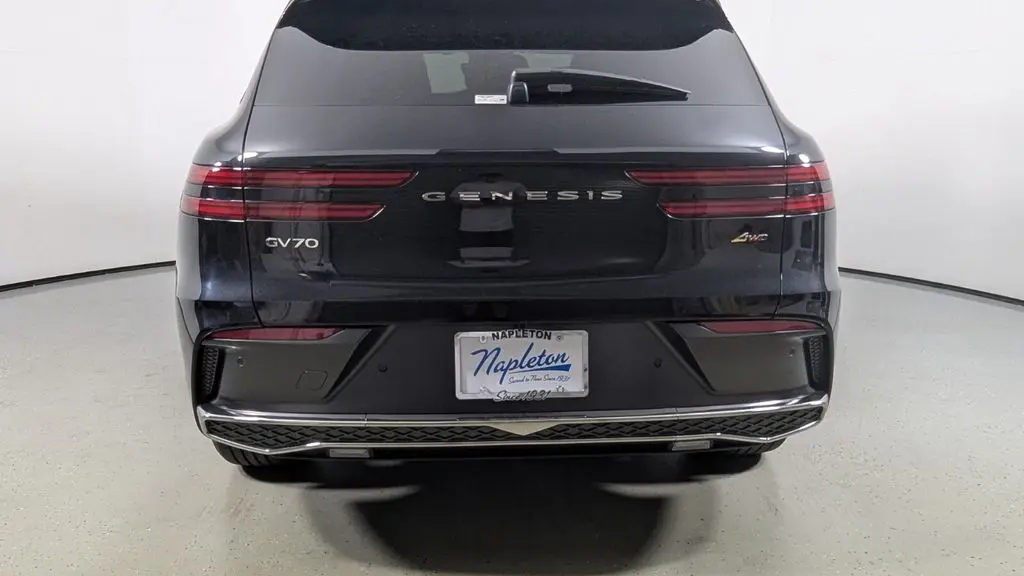 2026 Genesis GV70 2.5T Standard