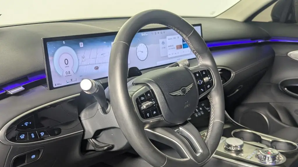 2026 Genesis GV70 2.5T Standard