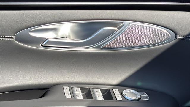 2026 Genesis GV70 2.5T Standard