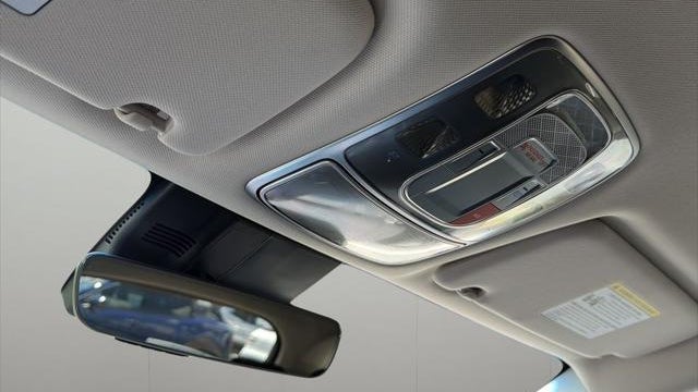 2026 Genesis GV70 2.5T Standard