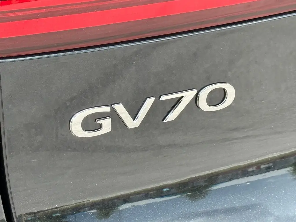 2026 Genesis Gv70 - $50,214