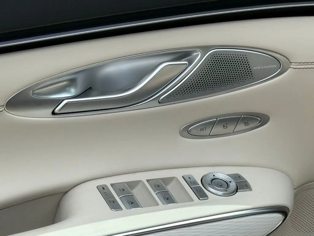 2026 Genesis Gv70 - $50,214