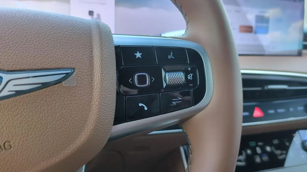 2026 Genesis GV70 2.5T Advanced
