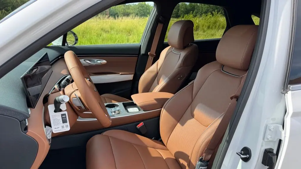 2026 Genesis GV70 2.5T Advanced