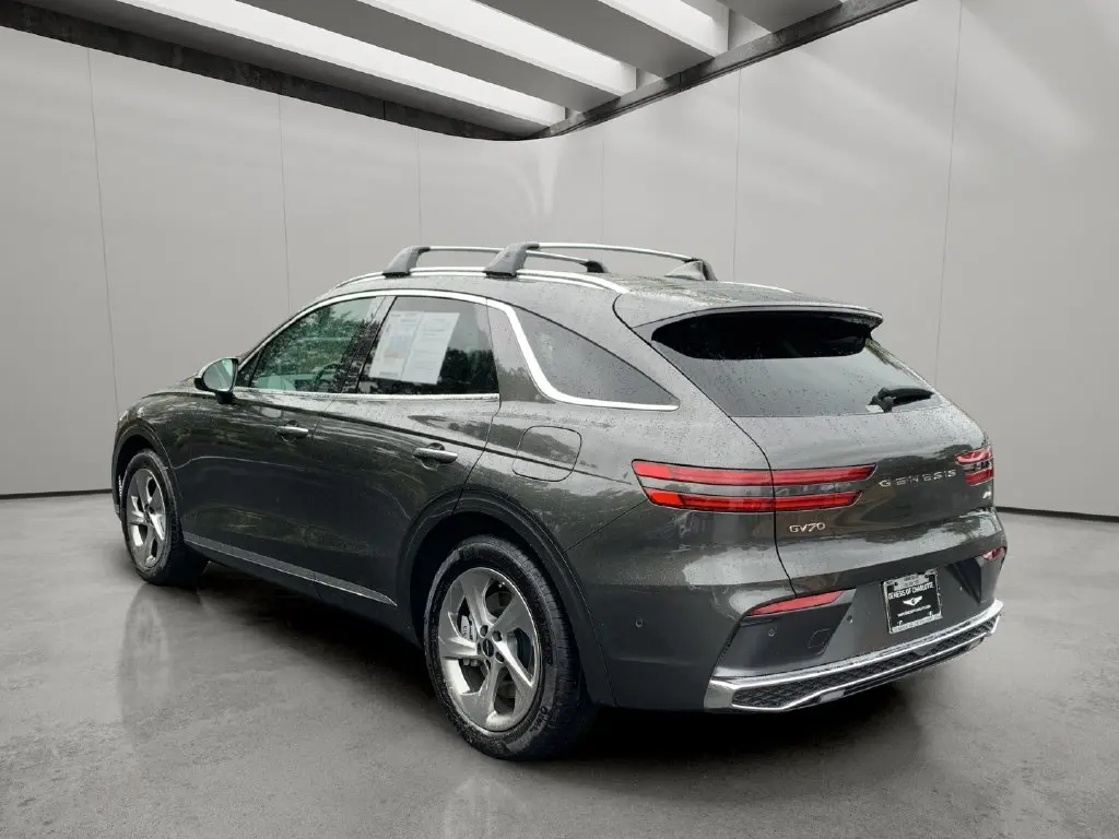 2026 Genesis Gv70 - $51,212