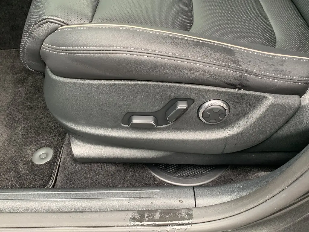 2026 Genesis Gv70 - $51,212
