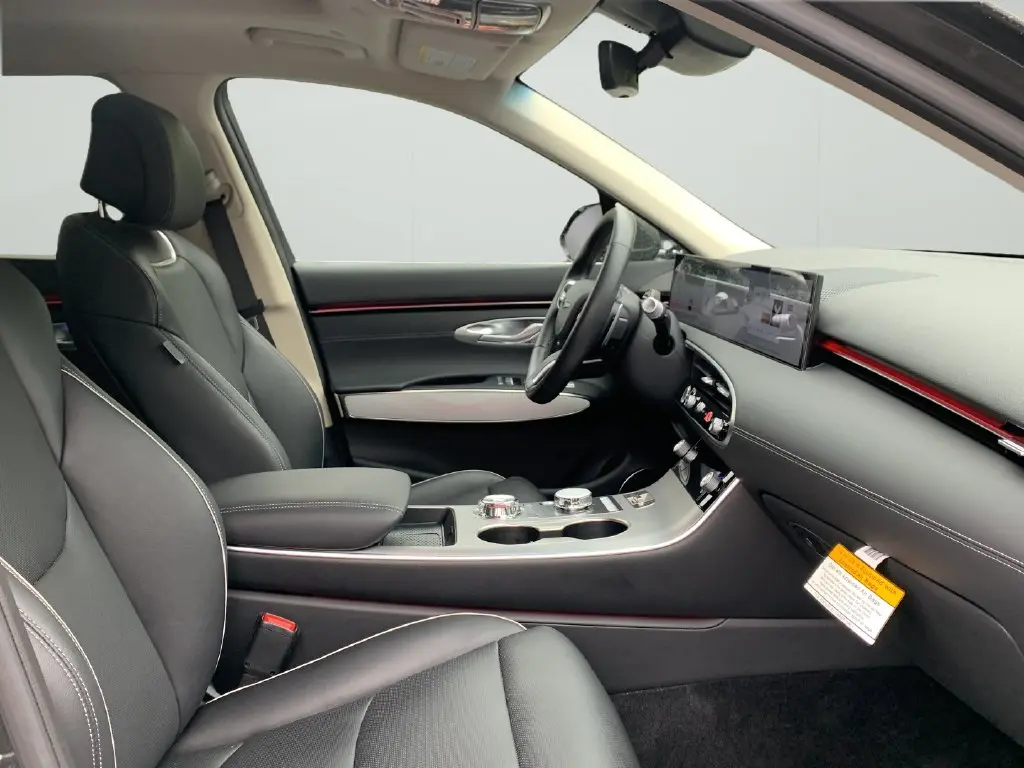 2026 Genesis Gv70 - $51,212