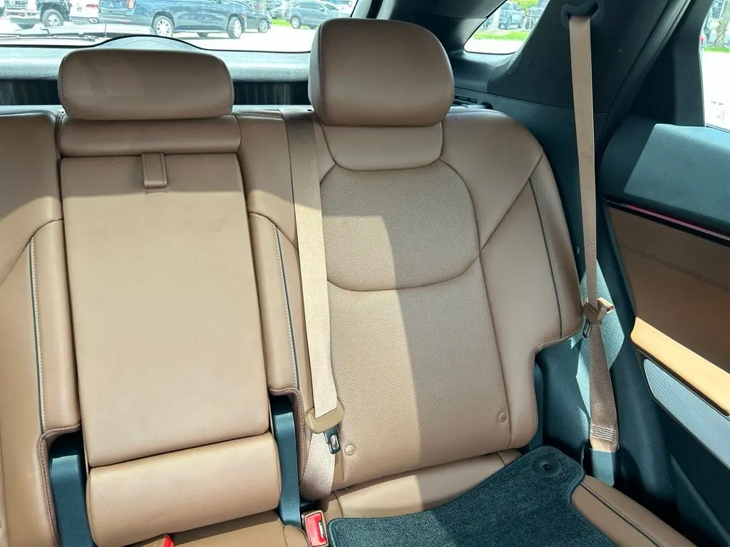 2026 Genesis Gv70 - $49,988