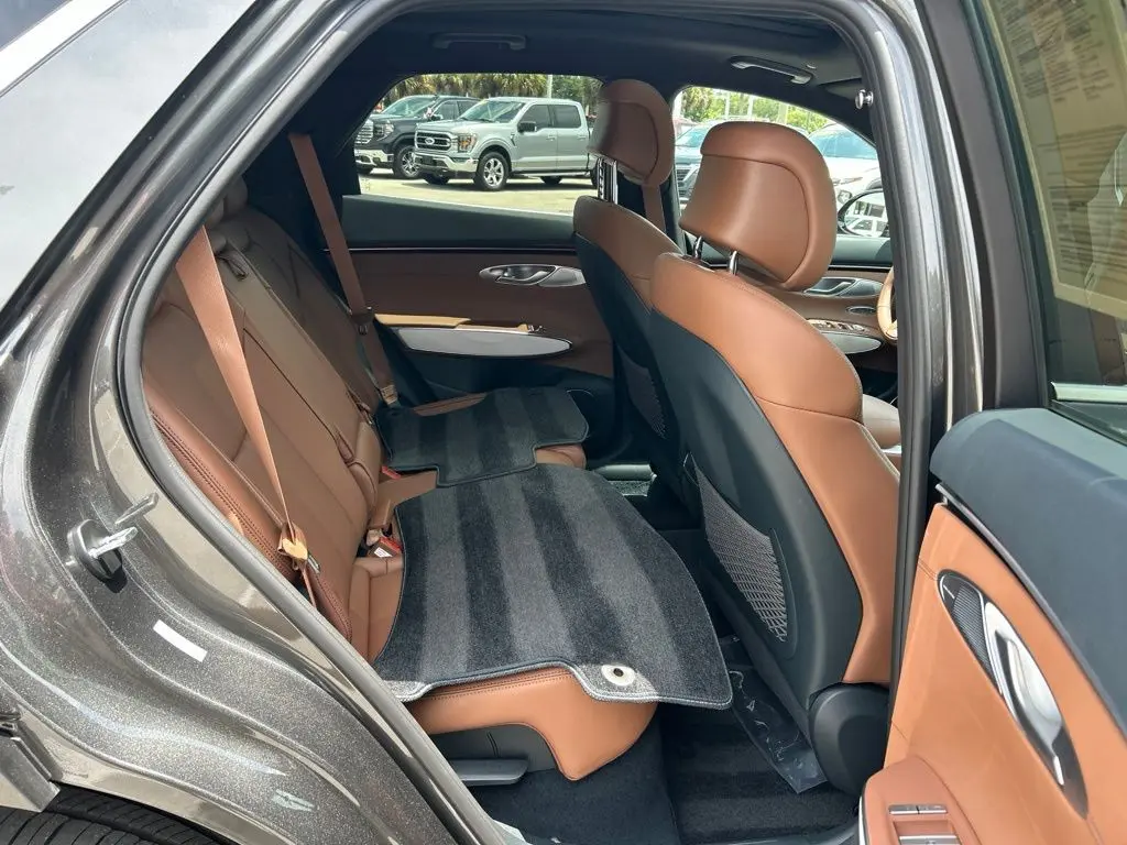 2026 Genesis Gv70 - $49,988