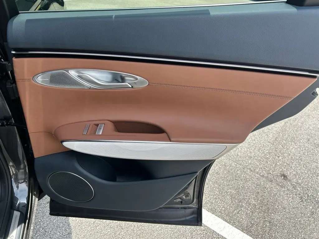 2026 Genesis Gv70 - $49,988