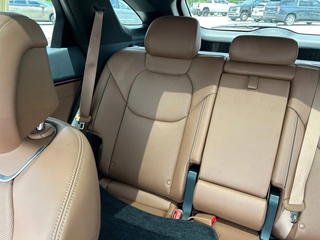 2026 Genesis Gv70 - $47,298