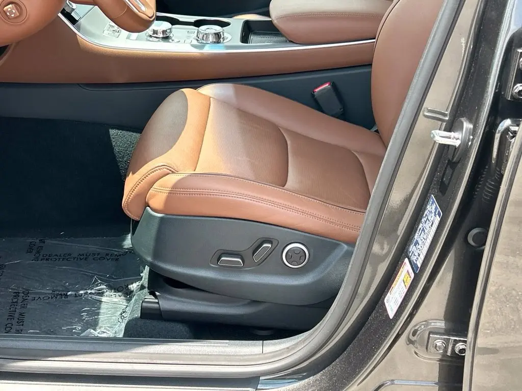 2026 Genesis Gv70 - $47,298