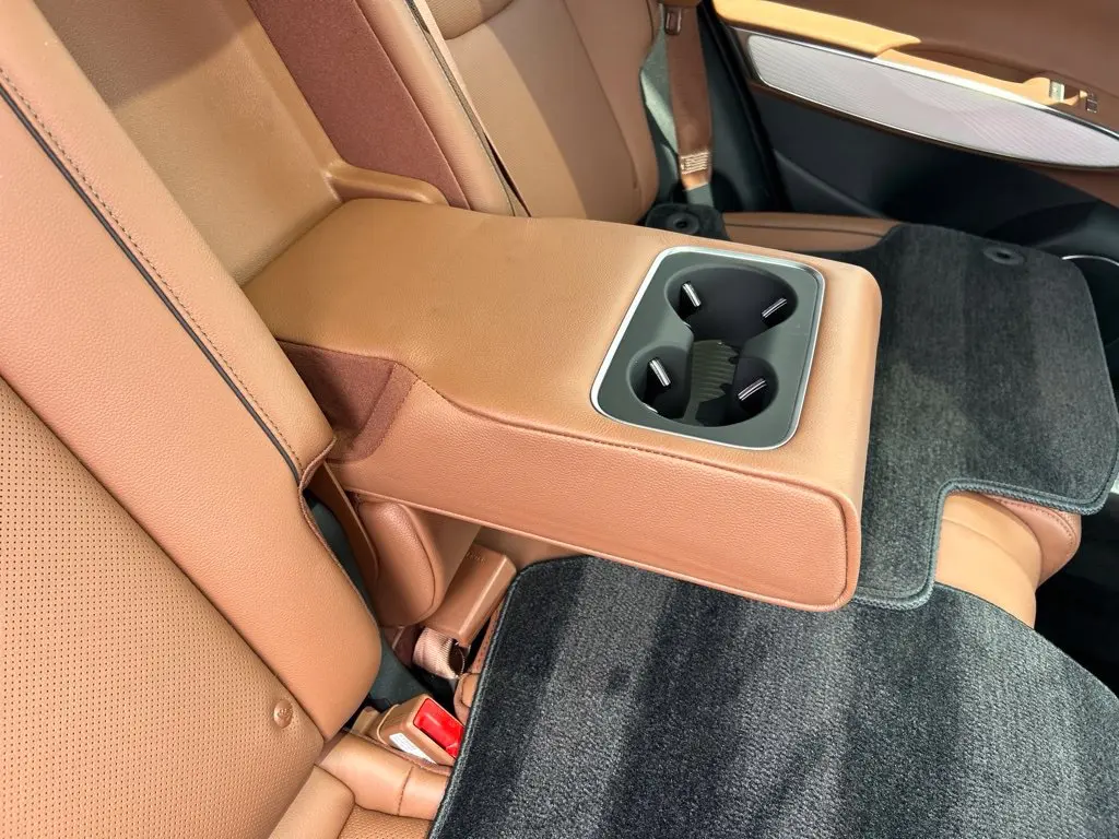 2026 Genesis Gv70 - $47,298