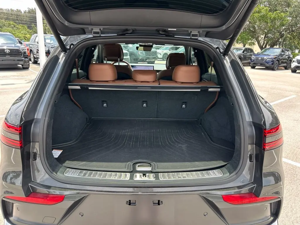 2026 Genesis Gv70 - $47,298