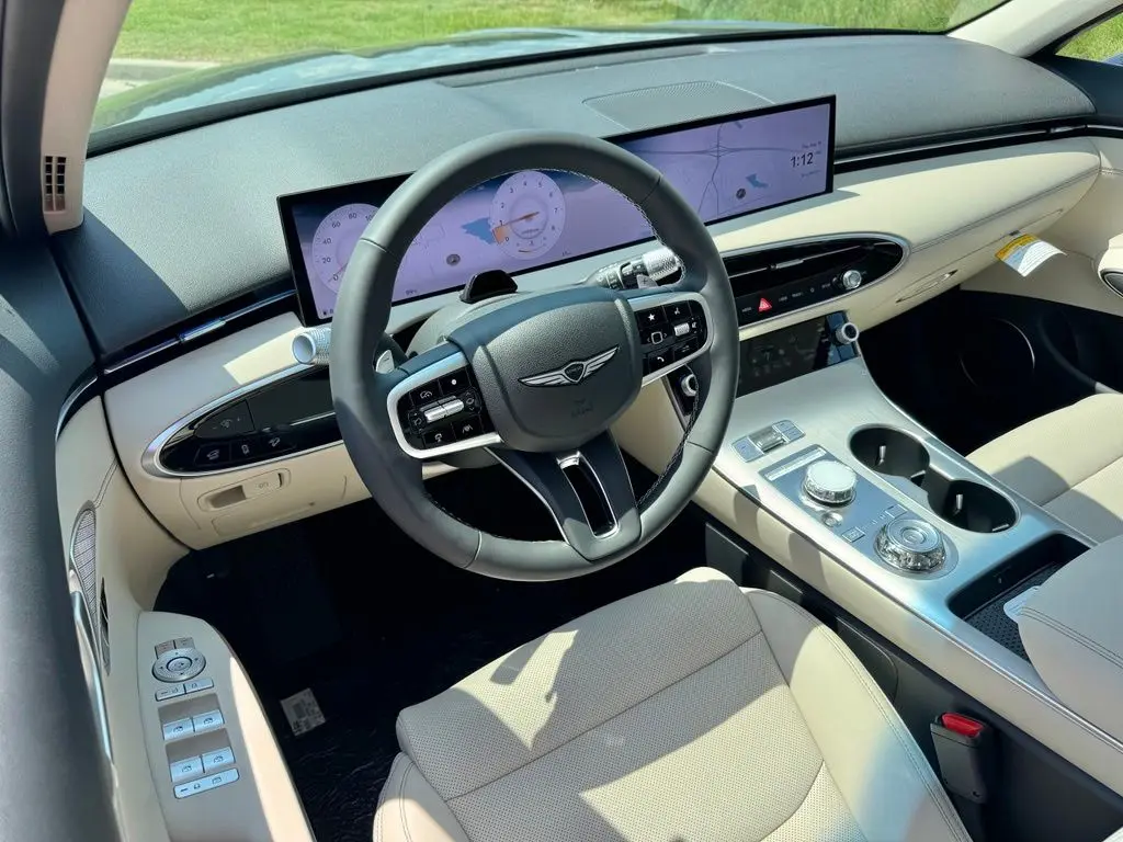 2027 Genesis Gv70 - $55,427