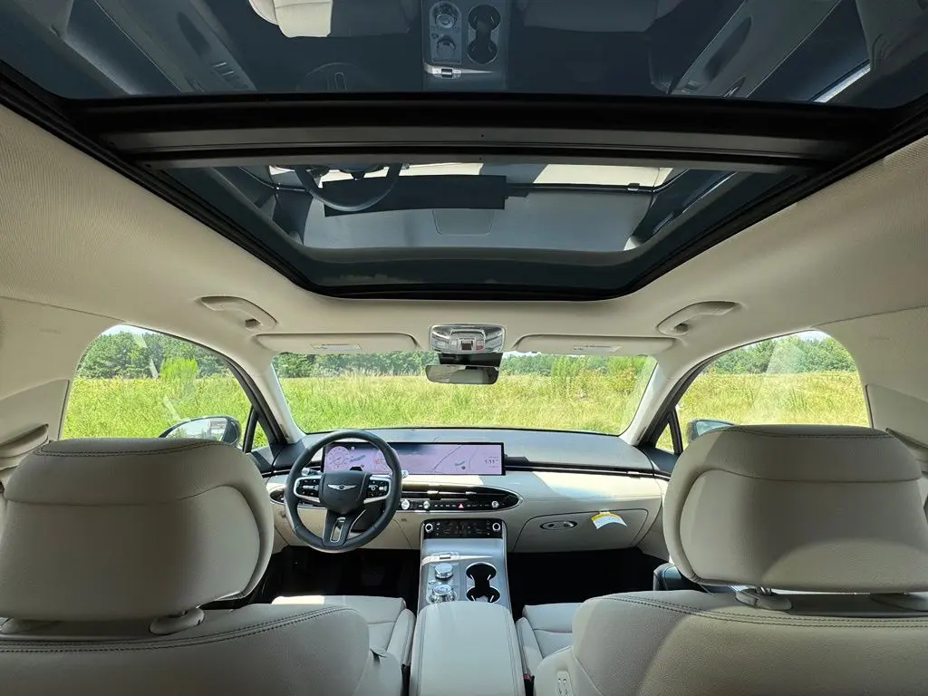 2027 Genesis Gv70 - $55,427
