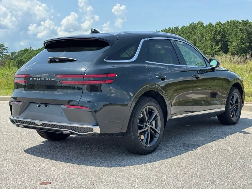 2027 Genesis Gv70 - $55,427