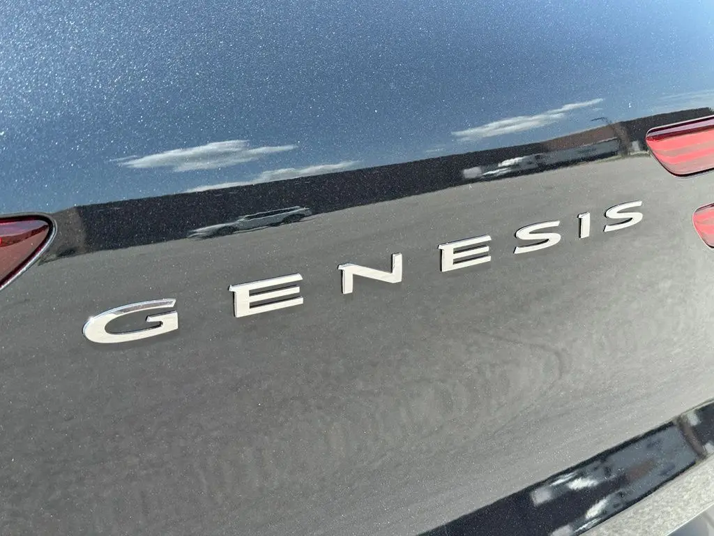2027 Genesis Gv70 - $55,427