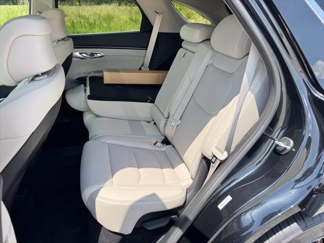 2027 Genesis Gv70 - $55,427