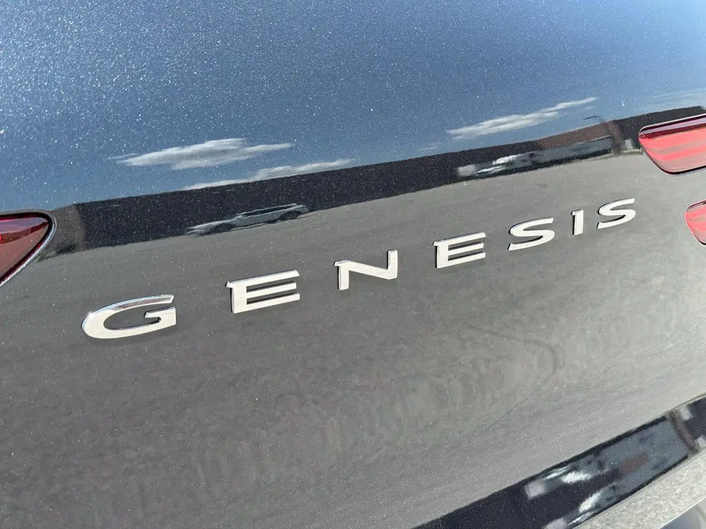 2027 Genesis Gv70 - $55,427