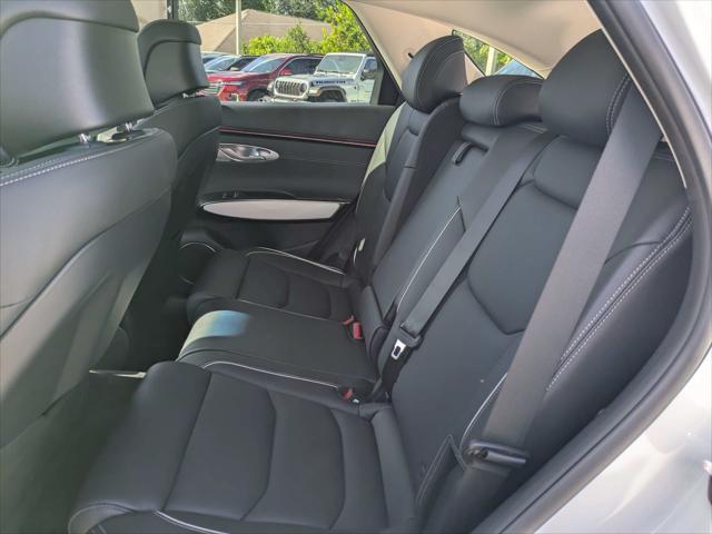 2027 Genesis Gv70 - $57,271