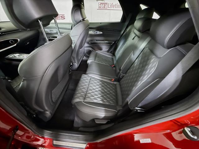 2023 Genesis Gv70 - $38,996