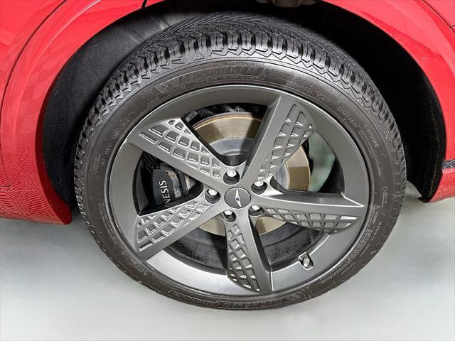 2023 Genesis Gv70 - $38,996