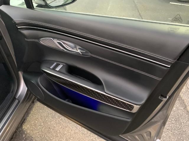 2022 Genesis Gv70 - $35,997