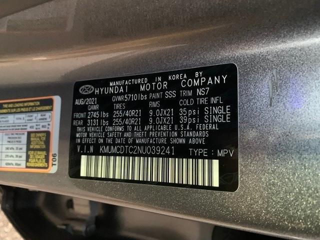 2022 Genesis Gv70 - $35,997