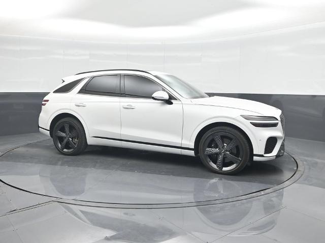 2022 Genesis Gv70 - $29,998