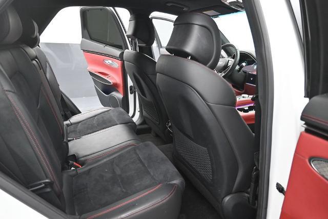 2022 Genesis Gv70 - $29,998