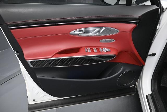 2022 Genesis Gv70 - $29,998