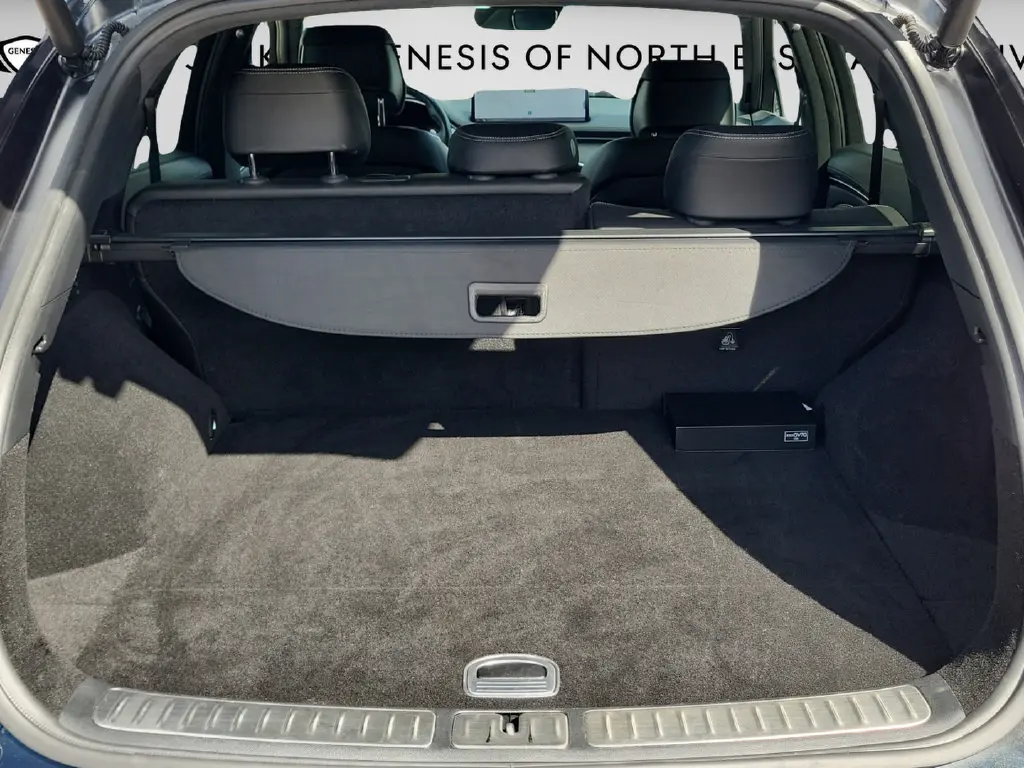 2023 Genesis Gv70 - $36,399