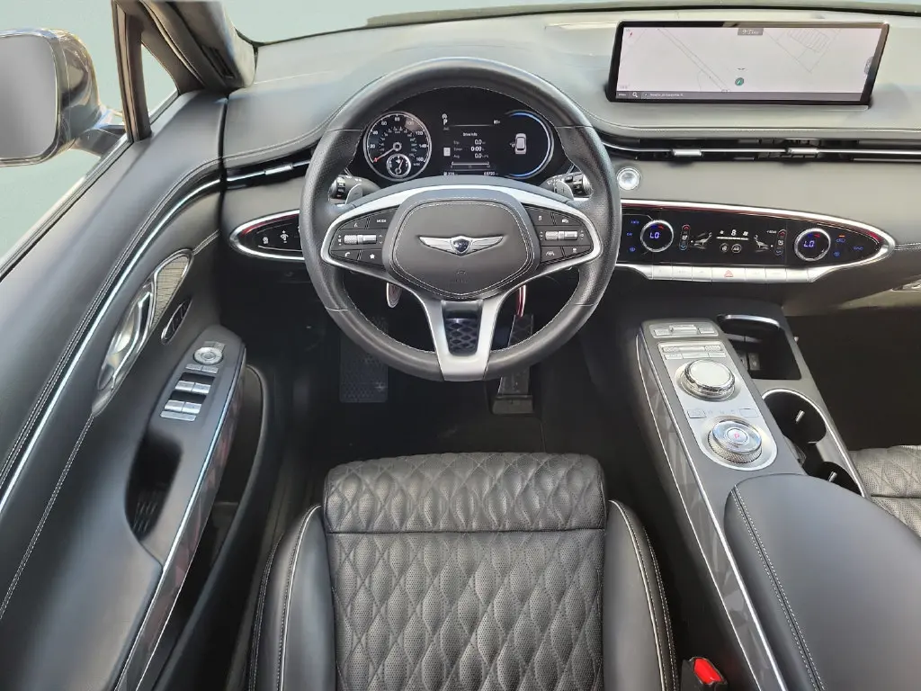 2023 Genesis Gv70 - $36,399