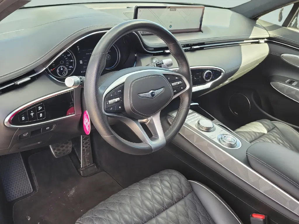 2023 Genesis Gv70 - $36,399