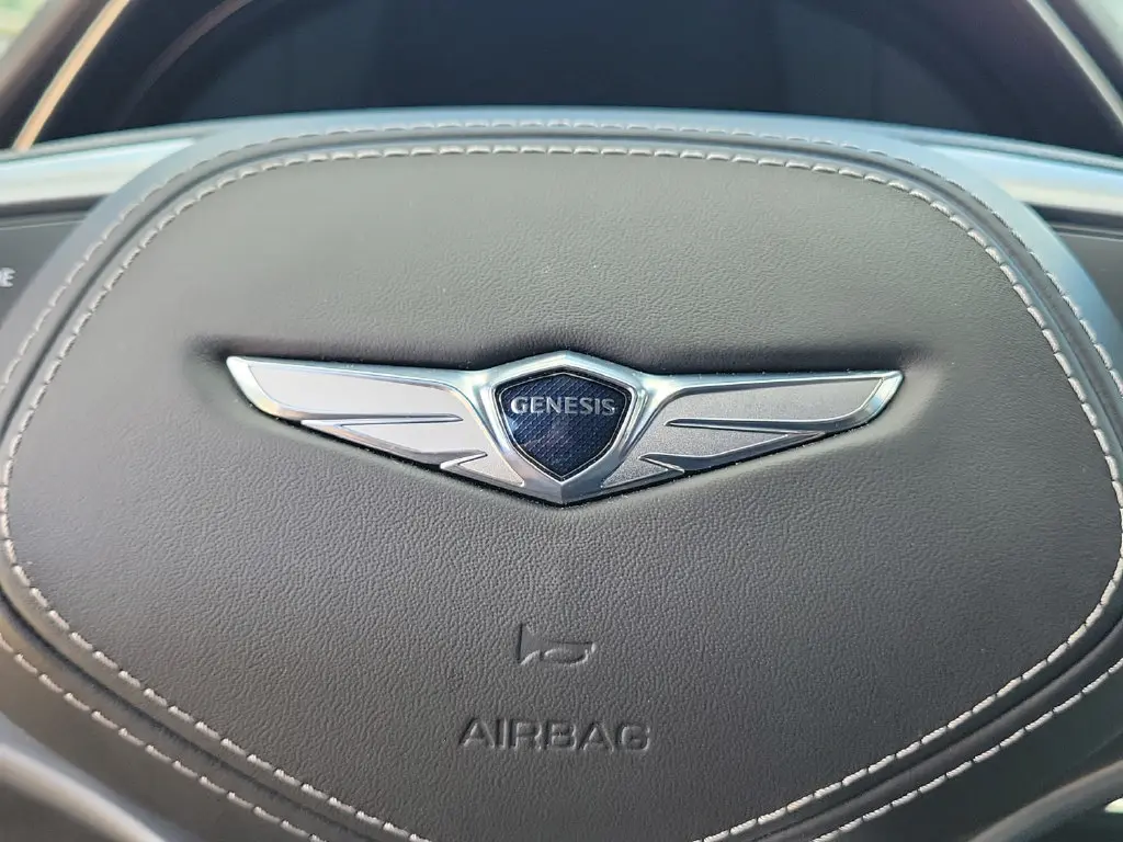 2023 Genesis Gv70 - $36,399
