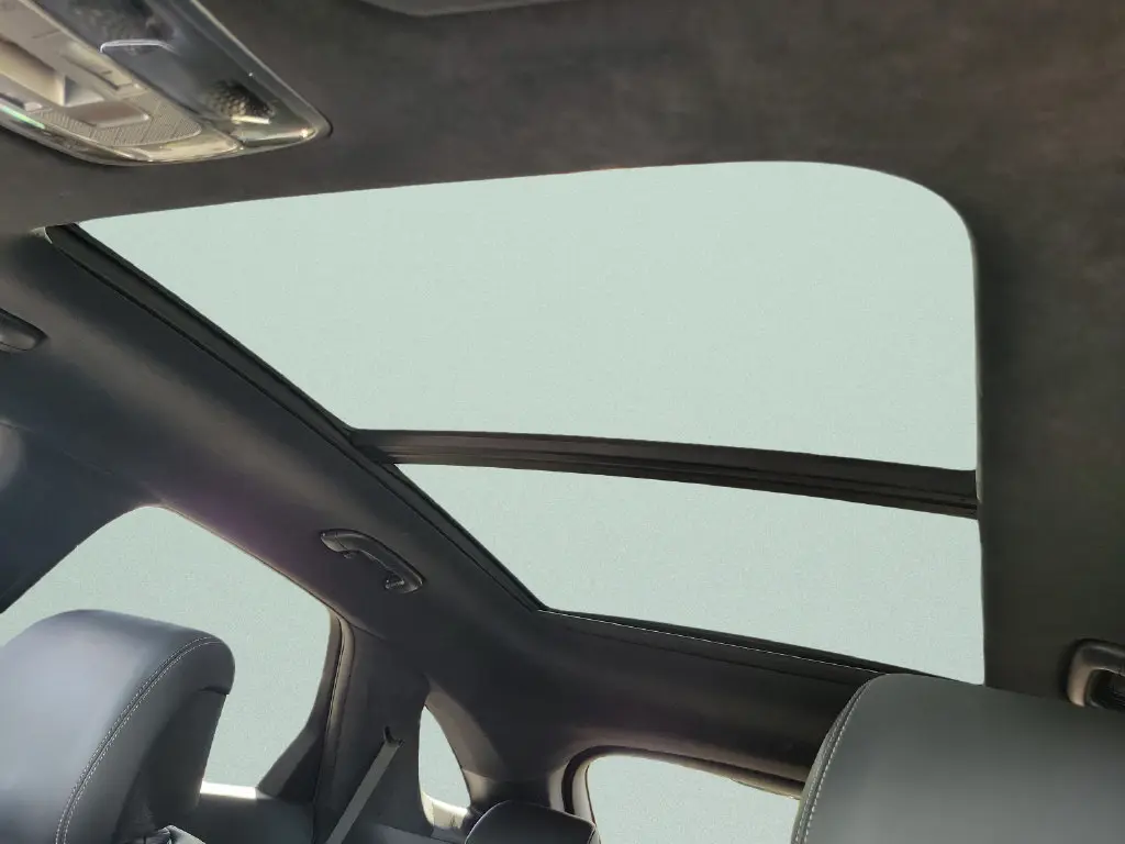 2023 Genesis Gv70 - $36,399