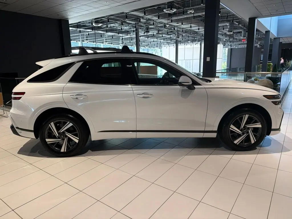2026 Genesis Gv70 - $59,353