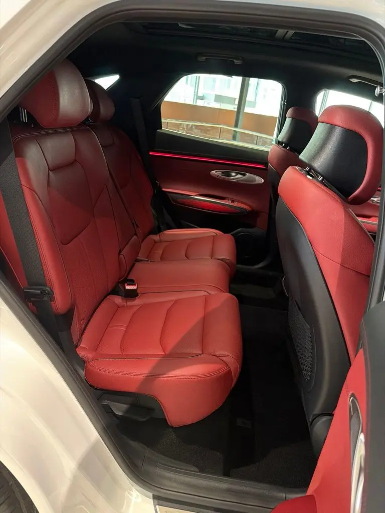 2026 Genesis Gv70 - $59,353