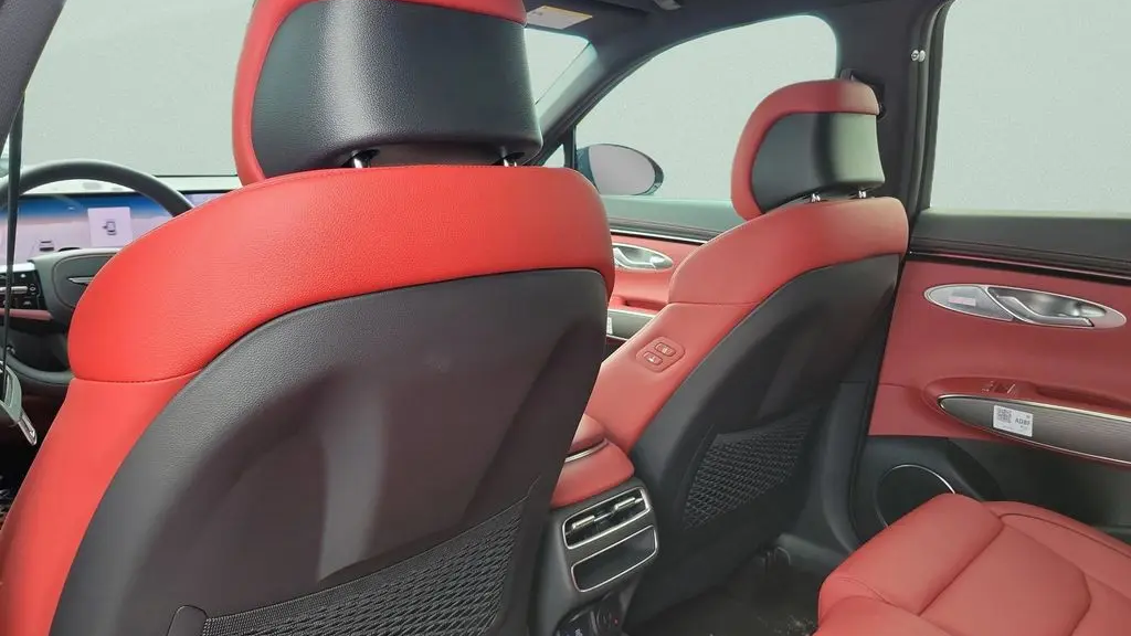 2026 Genesis GV70 3.5T Sport Advanced