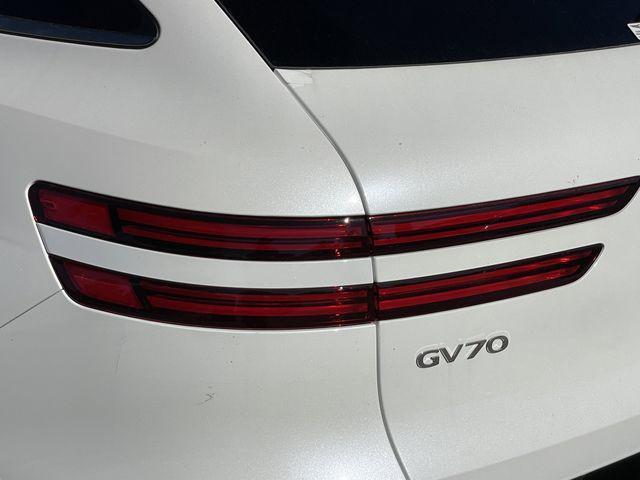 2026 Genesis Gv70 - $61,641